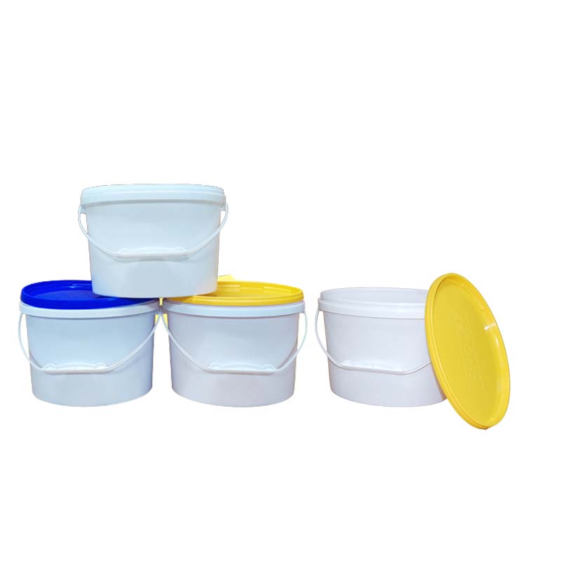 Oval plastic bucket